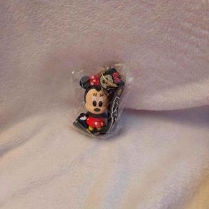 Minnie mouse keychain